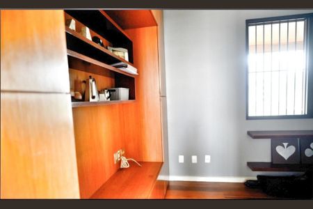Apartamento à venda com 150m², 4 quartos e 2 vagas Apartamento à venda com 150m², 4 quartos e 2 vagasQuarto 1