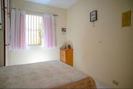 Casa à venda com 248m², 4 quartos e 2 vagas Casa à venda com 248m², 4 quartos e 2 vagasQuarto 1