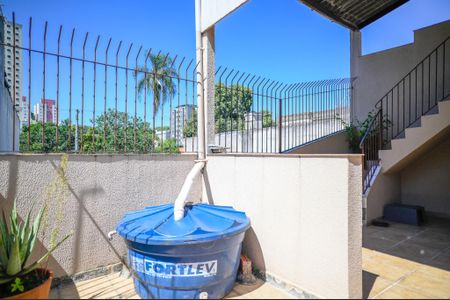 Casa à venda com 248m², 4 quartos e 2 vagas Casa à venda com 248m², 4 quartos e 2 vagasÁrea Externa - Piso 1