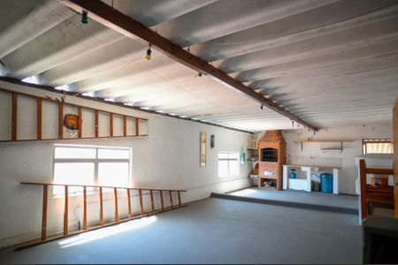 Casa à venda com 248m², 4 quartos e 2 vagas Casa à venda com 248m², 4 quartos e 2 vagasÁrea de Lazer