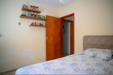 Casa à venda com 248m², 4 quartos e 2 vagas Casa à venda com 248m², 4 quartos e 2 vagasQuarto 2