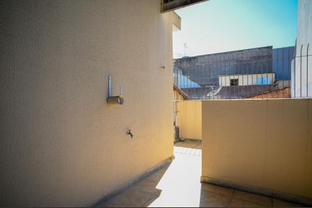 Casa à venda com 248m², 4 quartos e 2 vagas Casa à venda com 248m², 4 quartos e 2 vagasÁrea Externa - Piso 1