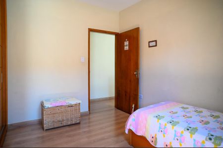 Casa à venda com 248m², 4 quartos e 2 vagas Casa à venda com 248m², 4 quartos e 2 vagasQuarto 4