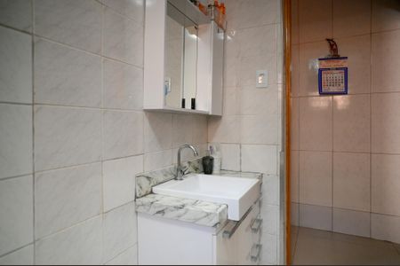 Casa à venda com 248m², 4 quartos e 2 vagas Casa à venda com 248m², 4 quartos e 2 vagasBanheiro 1