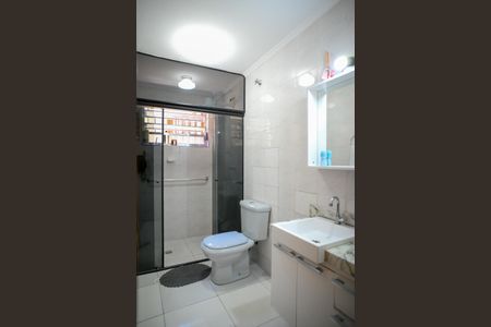 Casa à venda com 248m², 4 quartos e 2 vagas Casa à venda com 248m², 4 quartos e 2 vagasBanheiro 1