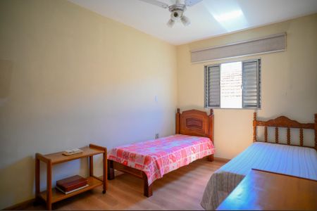 Casa à venda com 248m², 4 quartos e 2 vagas Casa à venda com 248m², 4 quartos e 2 vagasQuarto 3