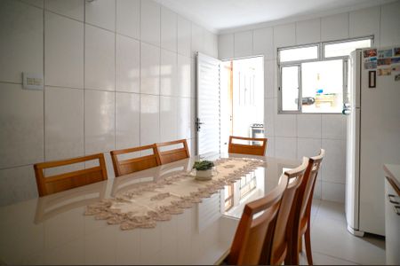 Casa à venda com 248m², 4 quartos e 2 vagas Casa à venda com 248m², 4 quartos e 2 vagasCozinha