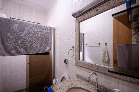 Casa à venda com 128m², 3 quartos e 2 vagas Casa à venda com 128m², 3 quartos e 2 vagasBanheiro Social