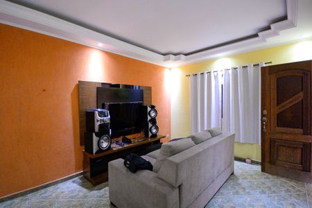 Casa à venda com 128m², 3 quartos e 2 vagas Casa à venda com 128m², 3 quartos e 2 vagasSala