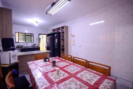 Casa à venda com 128m², 3 quartos e 2 vagas Casa à venda com 128m², 3 quartos e 2 vagasCozinha