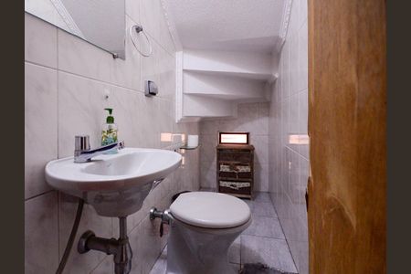 Casa à venda com 128m², 3 quartos e 2 vagas Casa à venda com 128m², 3 quartos e 2 vagasLavabo