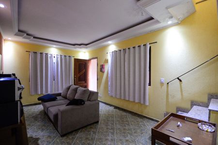 Casa à venda com 128m², 3 quartos e 2 vagas Casa à venda com 128m², 3 quartos e 2 vagasSala