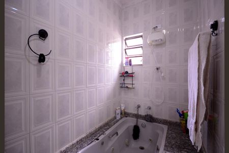 Casa à venda com 128m², 3 quartos e 2 vagas Casa à venda com 128m², 3 quartos e 2 vagasBanheiro do Quarto 1