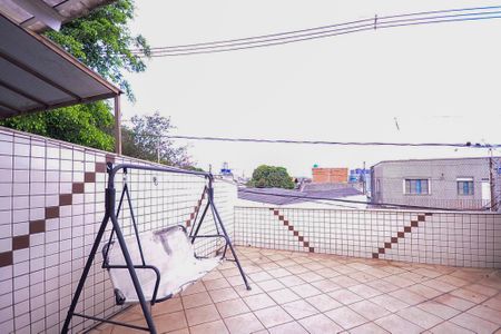 Casa à venda com 128m², 3 quartos e 2 vagas Casa à venda com 128m², 3 quartos e 2 vagasQuarto 1 (Suite) - Varanda