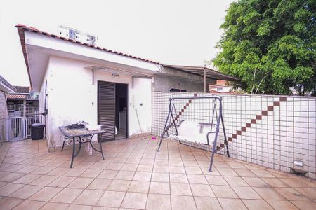 Casa à venda com 128m², 3 quartos e 2 vagas Casa à venda com 128m², 3 quartos e 2 vagasQuarto 1 (Suite) - Varanda