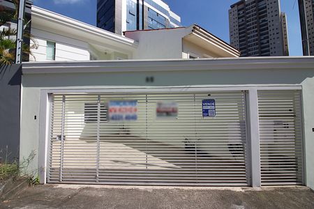 Casa à venda com 125m², 3 quartos e 2 vagasFachada e placa