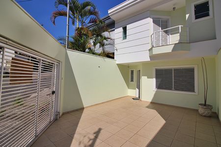 Casa à venda com 125m², 3 quartos e 2 vagasGaragem