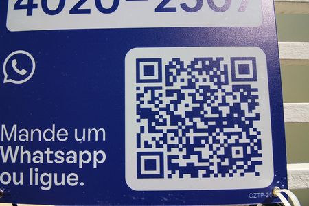 Casa à venda com 125m², 3 quartos e 2 vagasFachada e placa