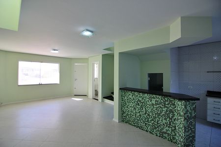 Casa à venda com 125m², 3 quartos e 2 vagasSala