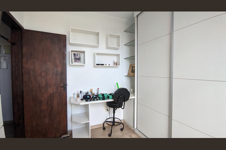 Apartamento à venda com 176m², 4 quartos e 1 vagaQuarto 2