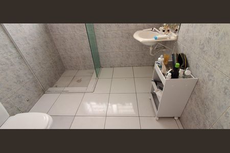 Casa para alugar com 150m², 2 quartos e 1 vaga Casa para alugar com 150m², 2 quartos e 1 vagaBanheiro Social