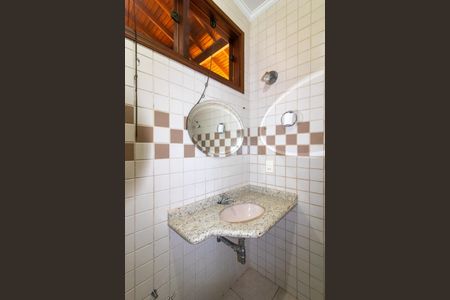 Casa para alugar com 280m², 4 quartos e 2 vagas Casa para alugar com 280m², 4 quartos e 2 vagasBanheiro 1