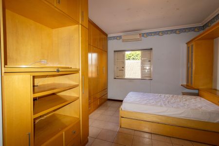 Casa para alugar com 280m², 4 quartos e 2 vagas Casa para alugar com 280m², 4 quartos e 2 vagasQuarto 1