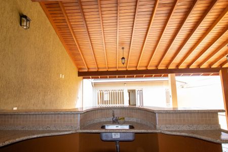 Casa para alugar com 280m², 4 quartos e 2 vagas Casa para alugar com 280m², 4 quartos e 2 vagasÁrea Gourmet