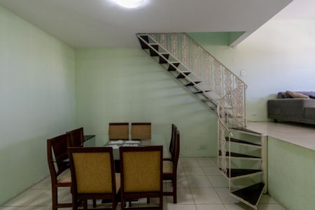 Casa à venda com 95m², 3 quartos e 2 vagasSala de Jantar