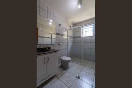 Casa à venda com 95m², 3 quartos e 2 vagasBanheiro