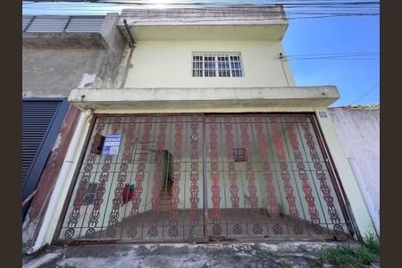 Casa à venda com 95m², 3 quartos e 2 vagasFachada