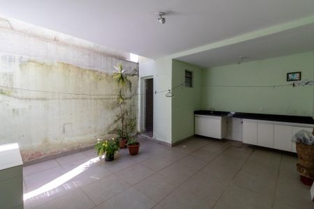 Casa à venda com 95m², 3 quartos e 2 vagasÁrea de Serviço