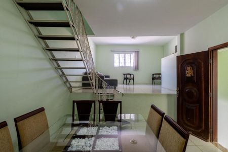 Casa à venda com 95m², 3 quartos e 2 vagasSala de Jantar
