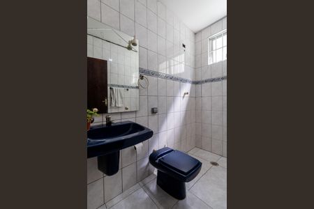 Casa à venda com 95m², 3 quartos e 2 vagasBanheiro de Serviço