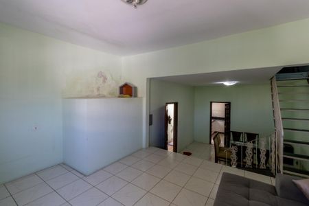 Casa à venda com 95m², 3 quartos e 2 vagasSala