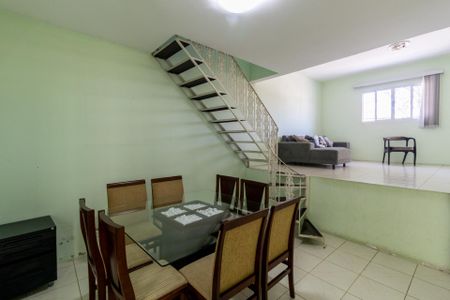 Casa à venda com 95m², 3 quartos e 2 vagasSala de Jantar