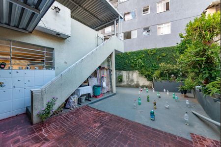 Casa à venda com 161m², 3 quartos e 4 vagas Casa à venda com 161m², 3 quartos e 4 vagasQuintal