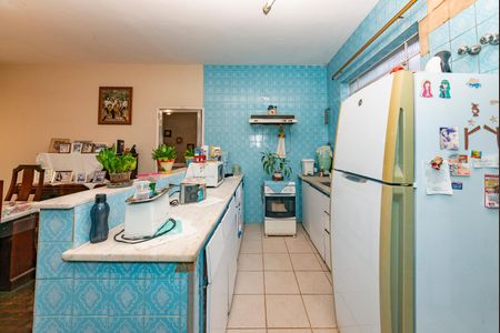 Casa à venda com 161m², 3 quartos e 4 vagas Casa à venda com 161m², 3 quartos e 4 vagasCozinha