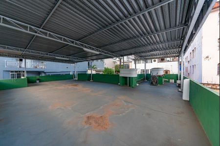 Casa à venda com 161m², 3 quartos e 4 vagas Casa à venda com 161m², 3 quartos e 4 vagasTerraço