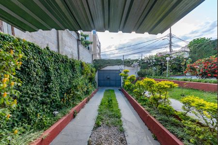 Casa à venda com 161m², 3 quartos e 4 vagas Casa à venda com 161m², 3 quartos e 4 vagasGaragem