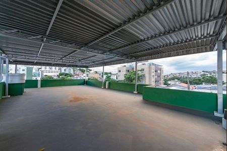 Casa à venda com 161m², 3 quartos e 4 vagas Casa à venda com 161m², 3 quartos e 4 vagasTerraço