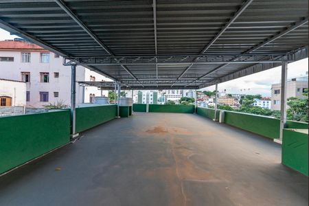 Casa à venda com 161m², 3 quartos e 4 vagas Casa à venda com 161m², 3 quartos e 4 vagasTerraço