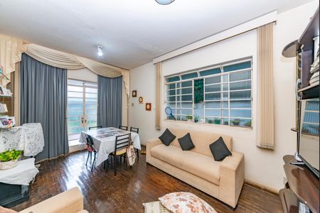 Casa à venda com 161m², 3 quartos e 4 vagas Casa à venda com 161m², 3 quartos e 4 vagasSala 1