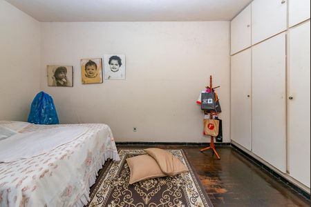 Casa à venda com 161m², 3 quartos e 4 vagas Casa à venda com 161m², 3 quartos e 4 vagasSuíte