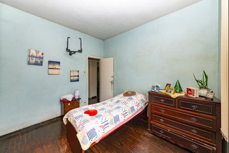 Casa à venda com 161m², 3 quartos e 4 vagas Casa à venda com 161m², 3 quartos e 4 vagasQuarto 3