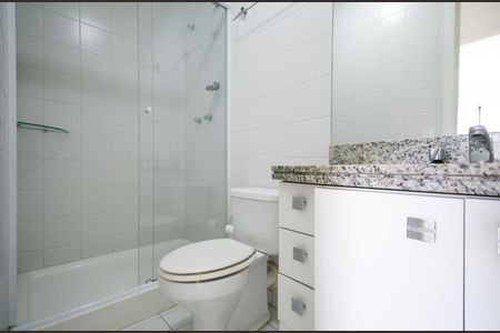 Apartamento para alugar com 270m², 3 quartos e 3 vagas Apartamento para alugar com 270m², 3 quartos e 3 vagasBanheiro 1