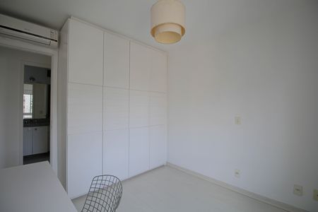 Apartamento para alugar com 270m², 3 quartos e 3 vagas Apartamento para alugar com 270m², 3 quartos e 3 vagasQuarto 2