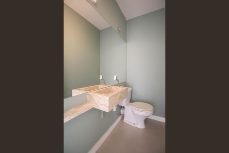 Apartamento para alugar com 270m², 3 quartos e 3 vagas Apartamento para alugar com 270m², 3 quartos e 3 vagasBanheiro 4