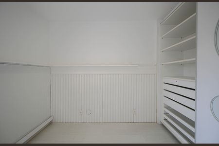 Apartamento para alugar com 270m², 3 quartos e 3 vagas Apartamento para alugar com 270m², 3 quartos e 3 vagasQuarto 1