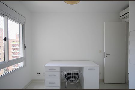 Apartamento para alugar com 270m², 3 quartos e 3 vagas Apartamento para alugar com 270m², 3 quartos e 3 vagasQuarto 2